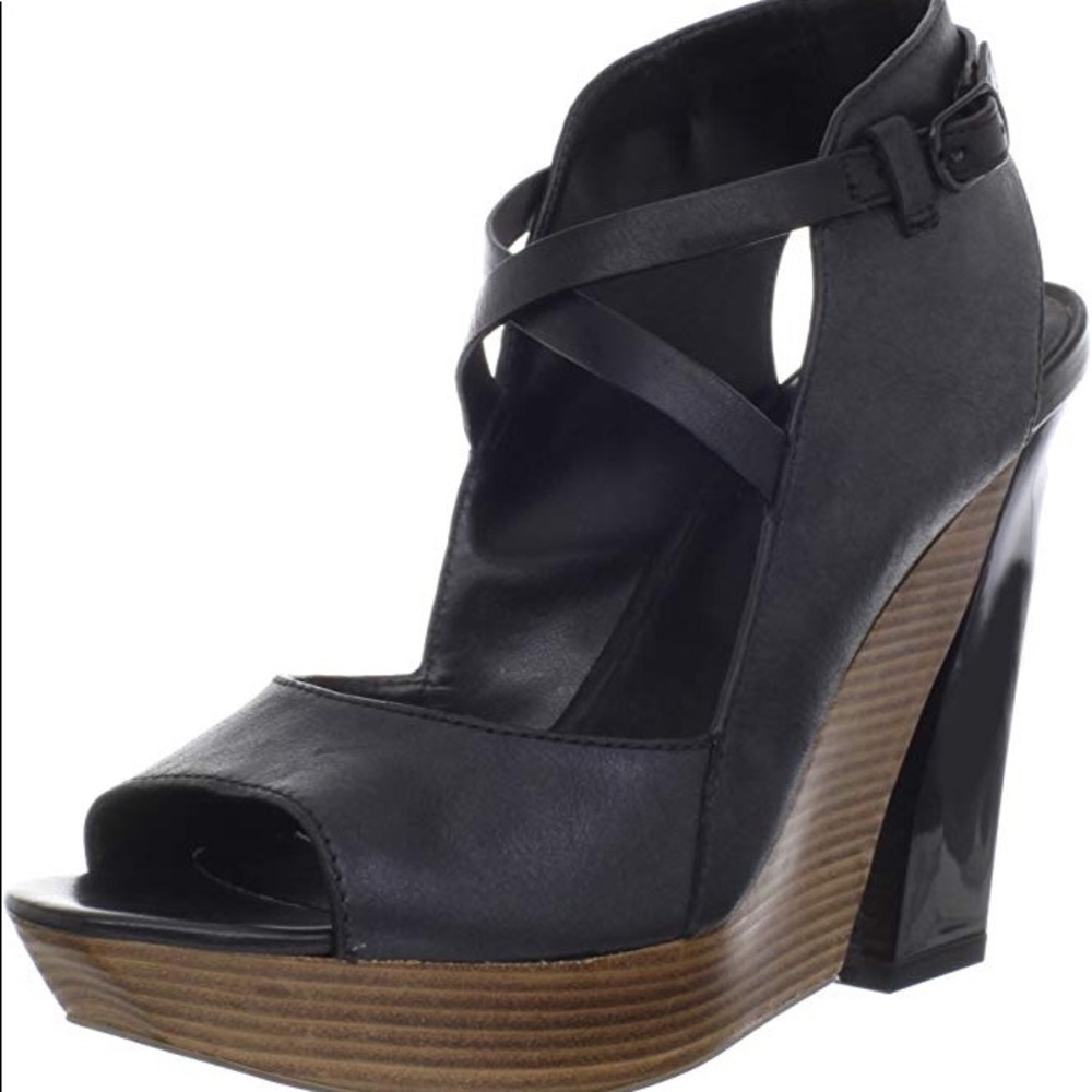 Cole Haan Women's Arlington Platform Sandal. 7.5